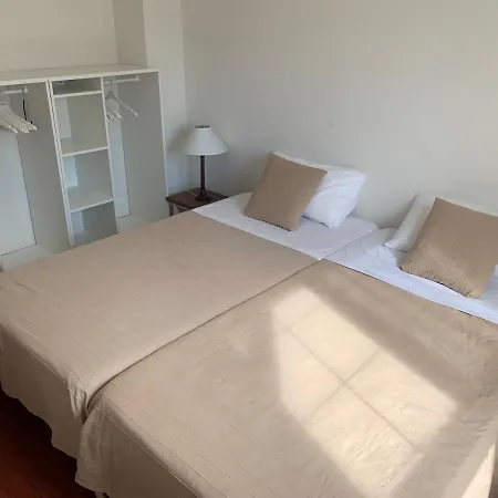 Semesterbostad Chalet Adosado En La Playuca De Mogro