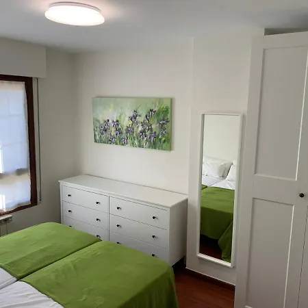 Chalet Adosado En La Playuca De Semesterbostad Mogro